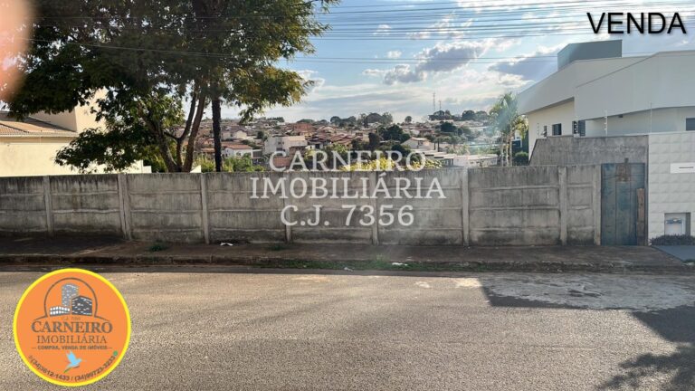 Terreno no Jardim Cecília – 240 mil